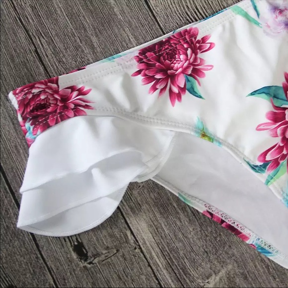 Floral peacock print ruffle bikini NWOT - Picture 3 of 5